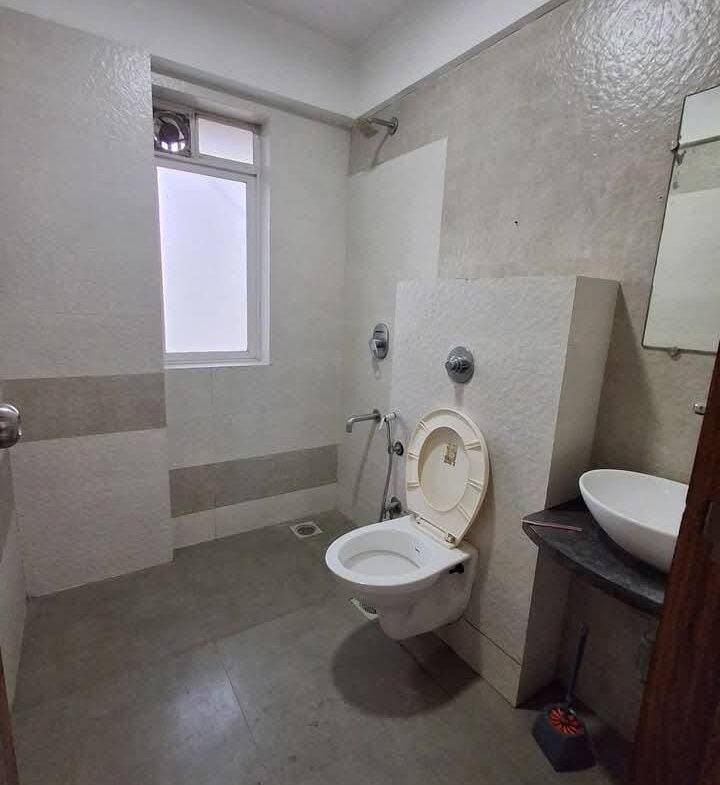 1 Bed and 1 Bath for Rent in Mumbai.