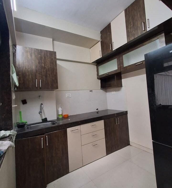 1 Bed and 1 Bath For Rent in Mumbai.