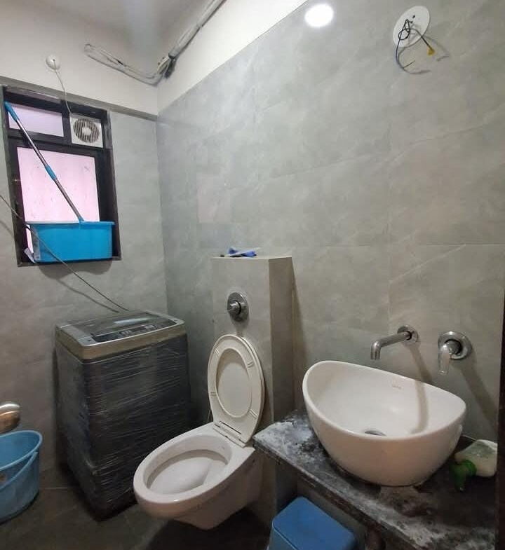 1 Bed and 1 Bath For Rent in Mumbai.