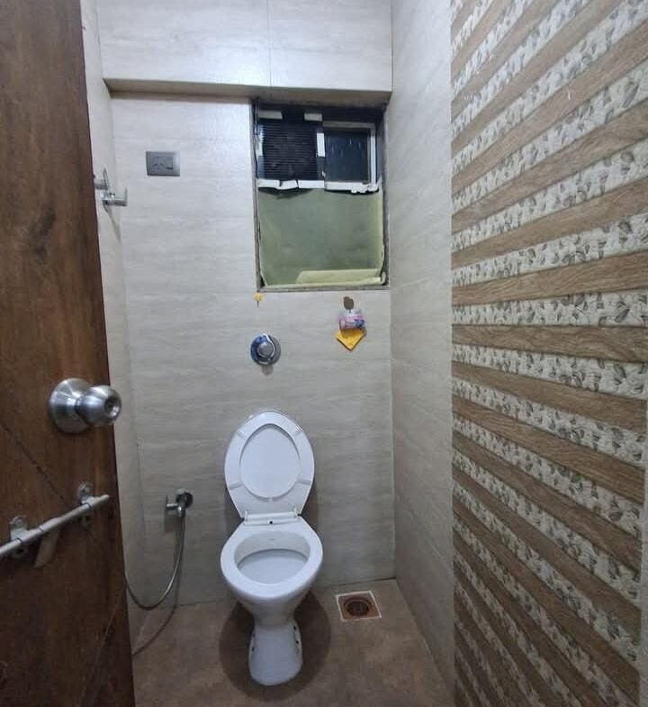 1 Bed and 1 Bath For Rent in Mumbai.