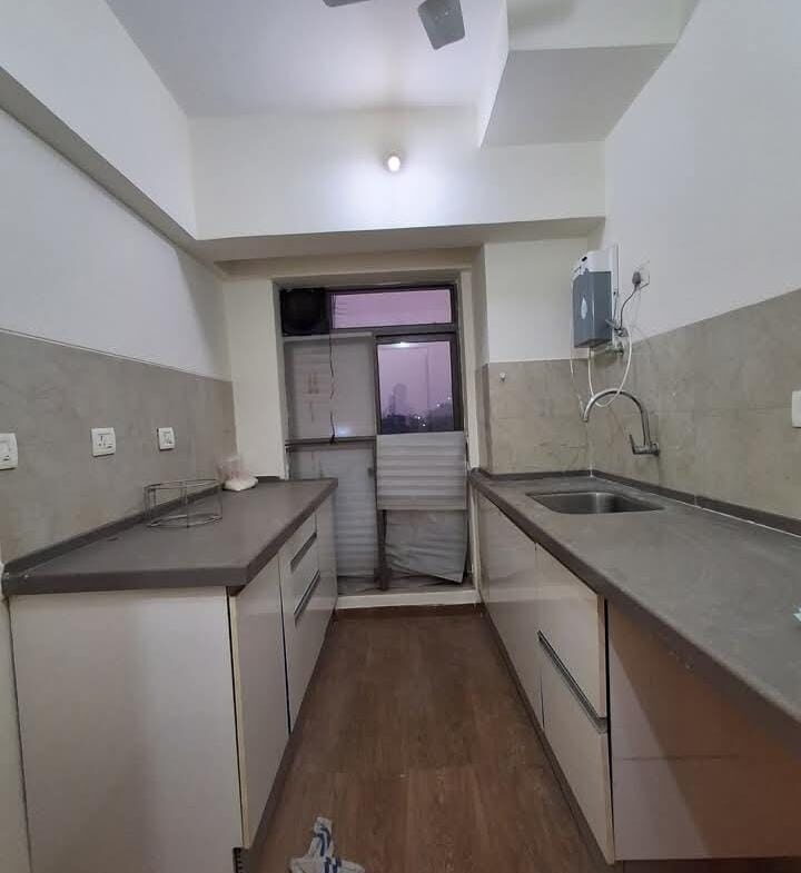 1 Bed And 1 Bath For Rent in Mumbai.