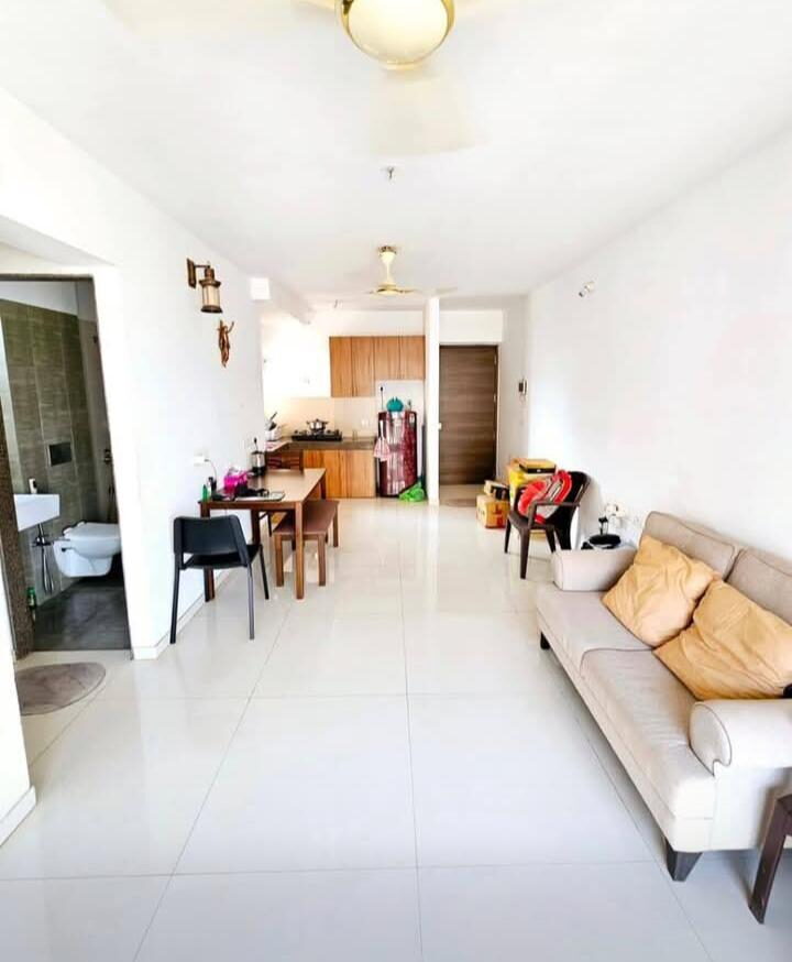 1 Bed and 1 Bath for Rent in Mumbai.