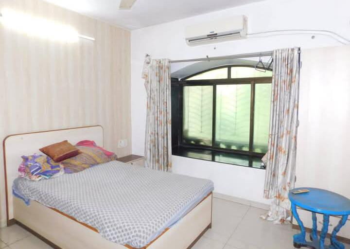 3 Beds and 3 Baths For Rent in Mumbai.