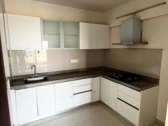 3 Beds and 3 Baths For Rent in Pune.