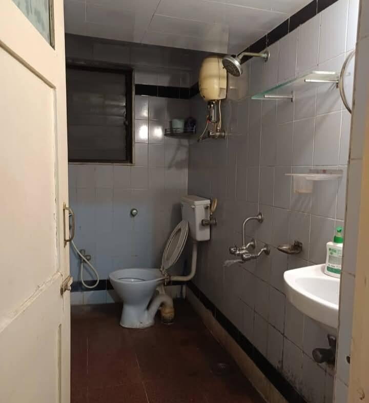 3 Beds and 3 Baths For Rent in Mumbai.