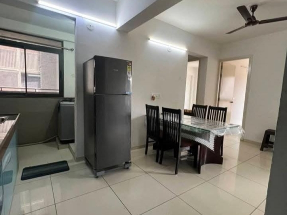 3 Beds and 3 Baths For Rent in Ahmedabad.