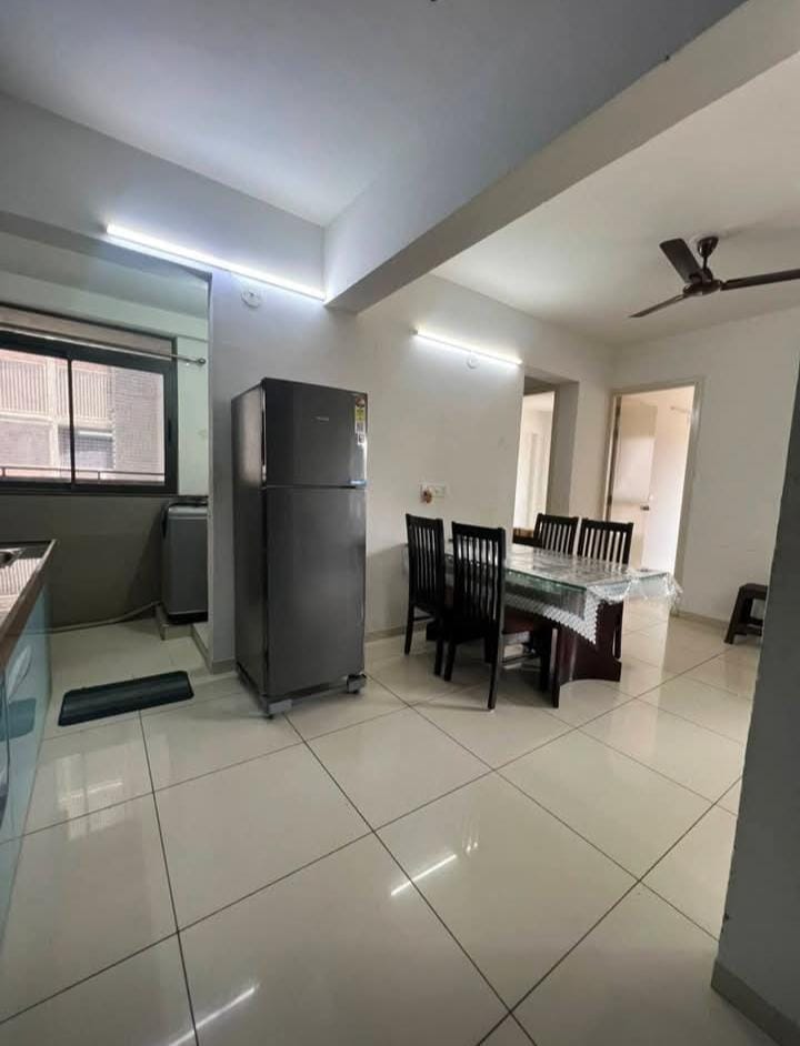 3 Beds and 3 Baths For Rent in Ahmedabad.