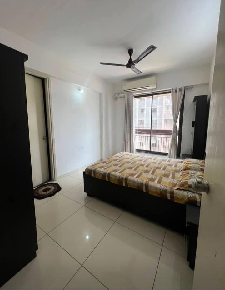 3 Beds and 3 Baths For Rent in Ahmedabad.