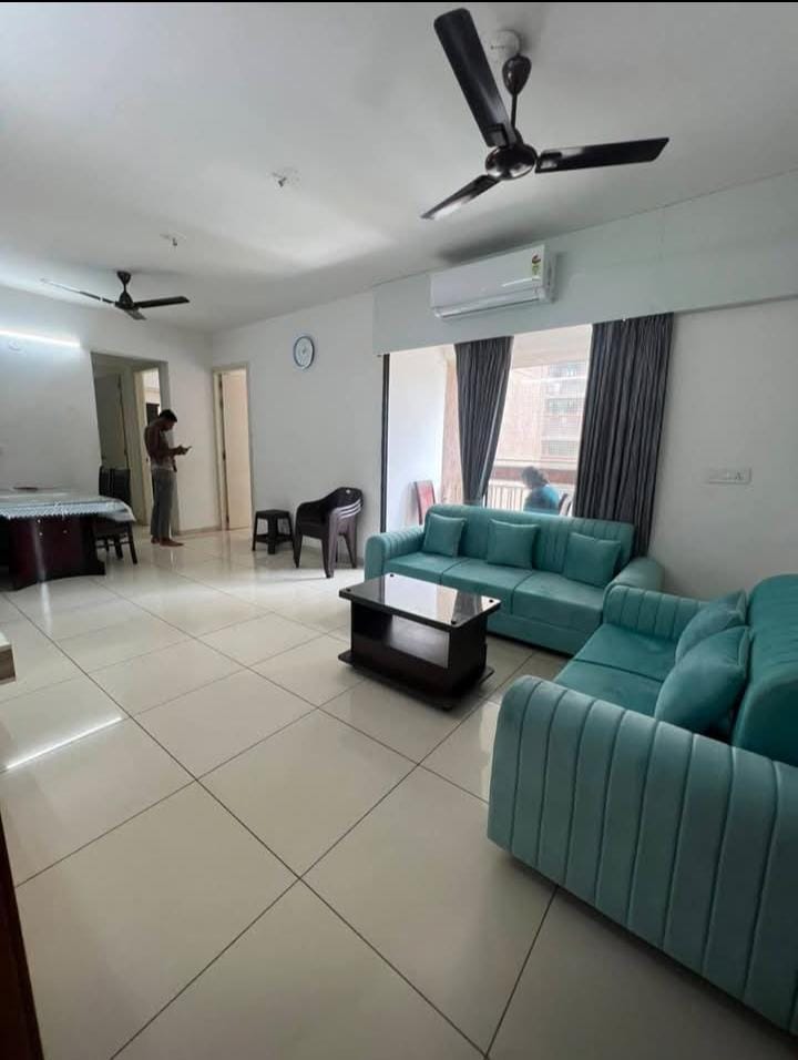 3 Beds and 3 Baths For Rent in Ahmedabad.