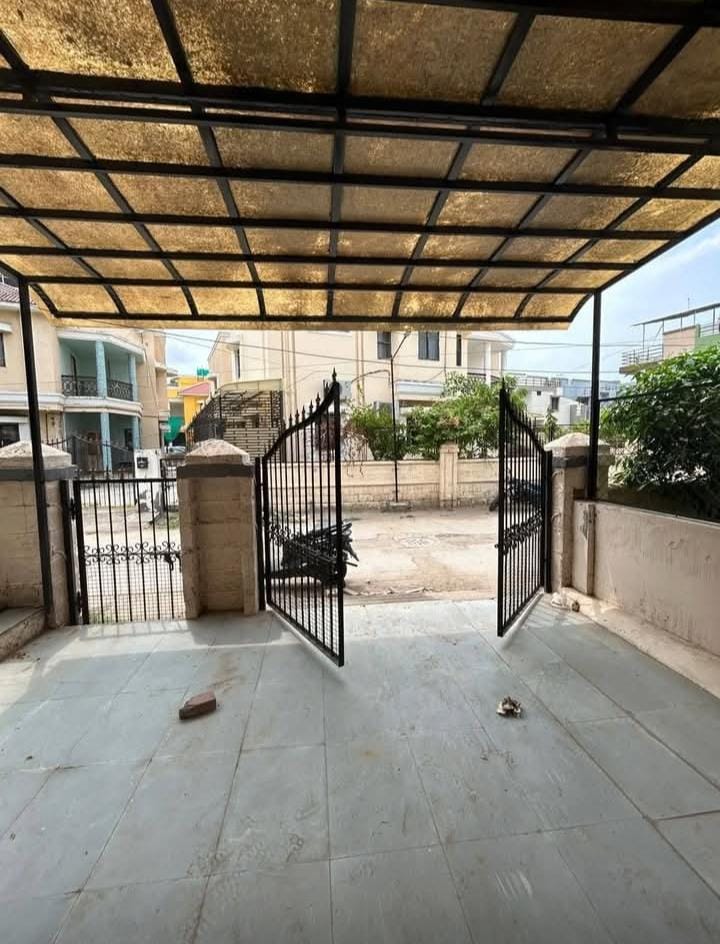 4 Beds 4 Baths For Rent in Ahmedabad.