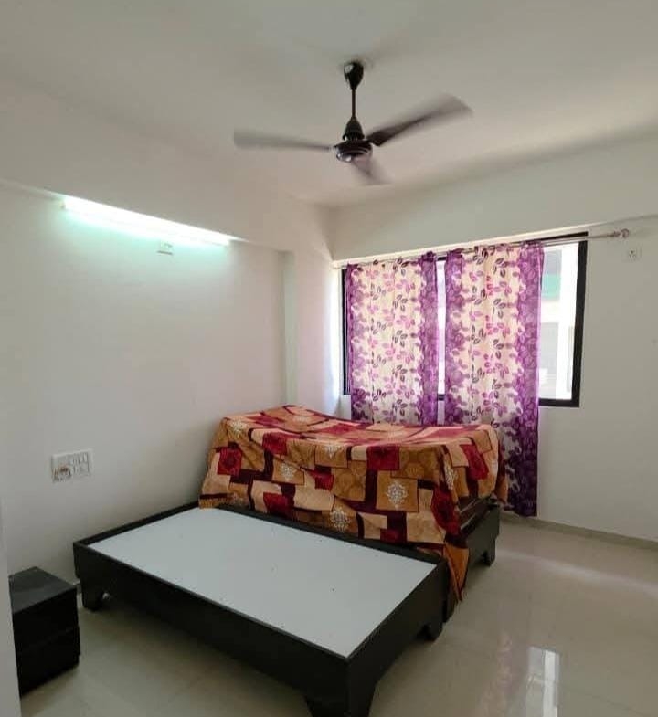 3 Beds and 3 Baths For Rent in Ahmedabad.