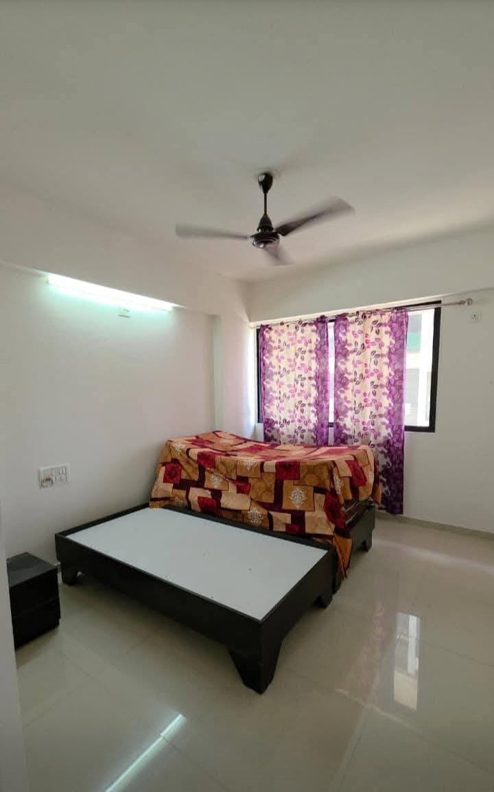 3 Beds and 3 Baths For Rent in Ahmedabad.