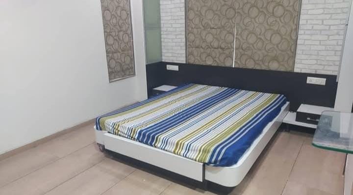 3 Beds and 3 Baths For Rent in Ahmedabad 