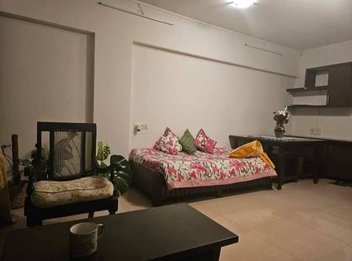 3 Beds and 3 Baths For Rent in Mumbai.