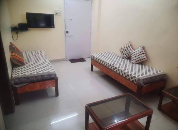1 Bed and 1 Bath for Rent in Mumbai.