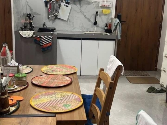 1 Room and kitchen For Rent in Mumbai.