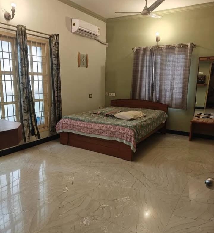 3 Beds and 3 Baths For Sale in Chennai.