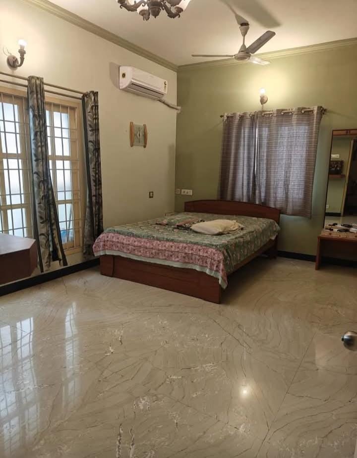3 Beds and 3 Baths For Sale in Chennai.