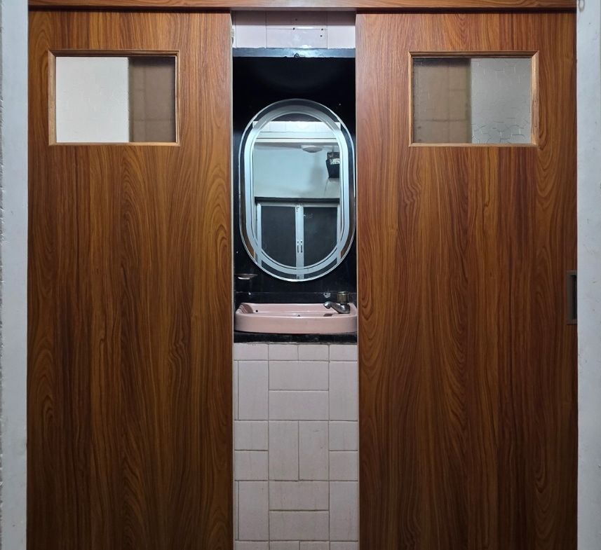 1 Bed and 1 Bath For Rent in Mumbai. 