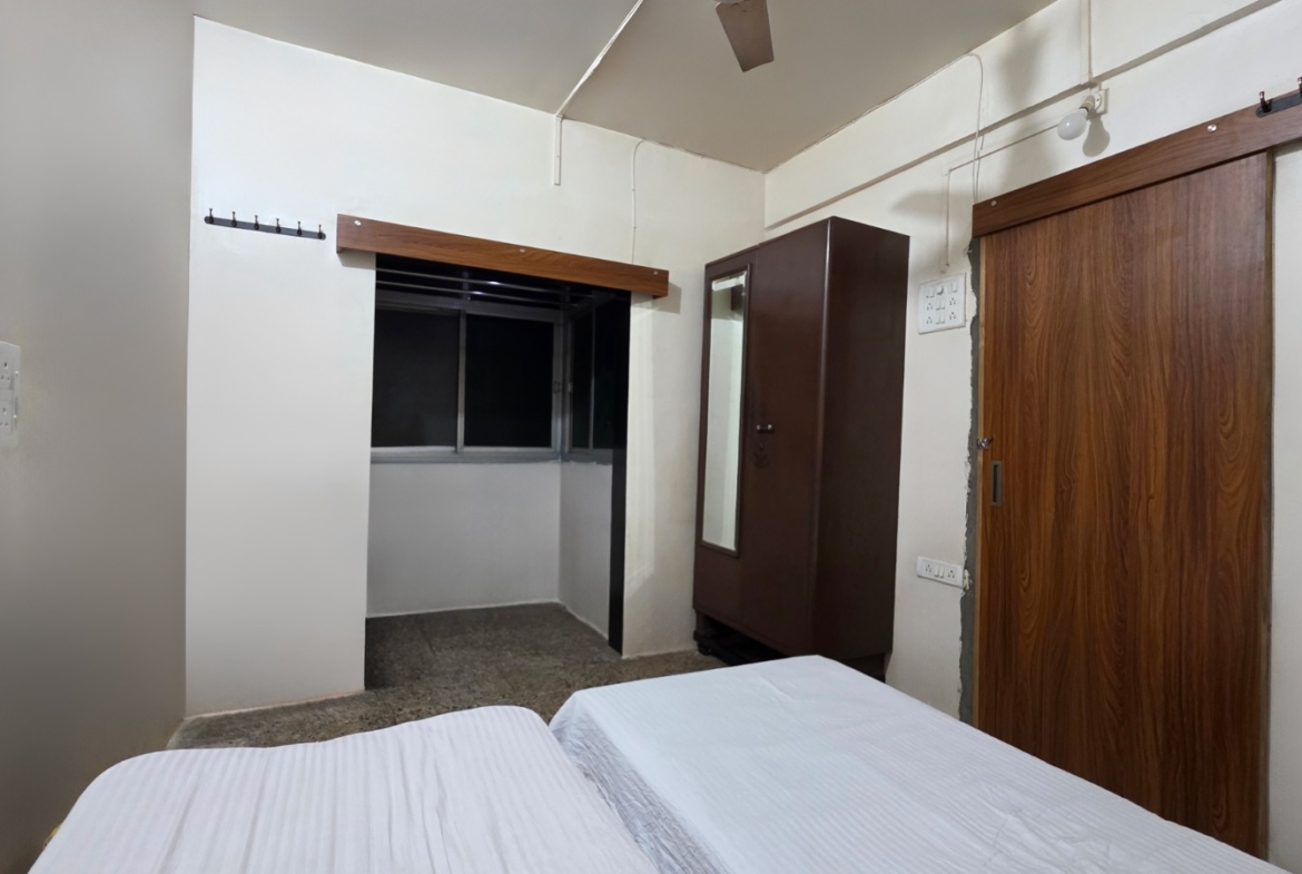 1 Bed and 1 Bath For Rent in Mumbai. 