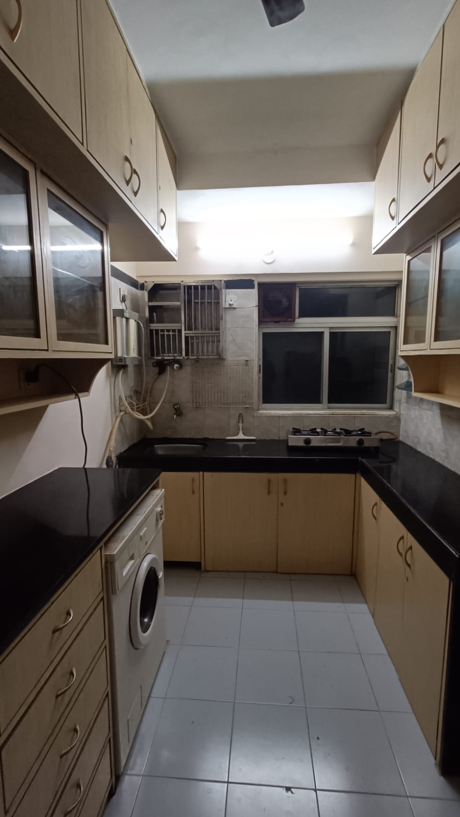 3 Beds and 3 Baths For Rent in Mumbai. 