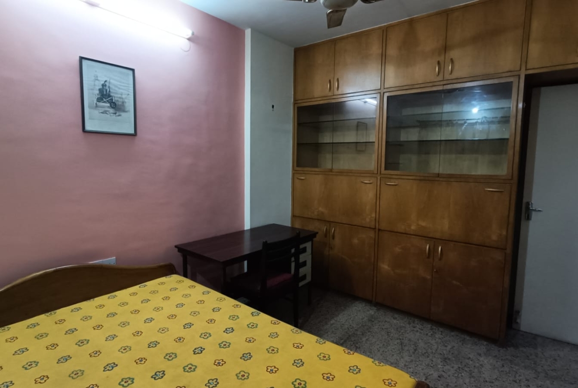 3 Beds and 3 Baths For Rent in Mumbai. 