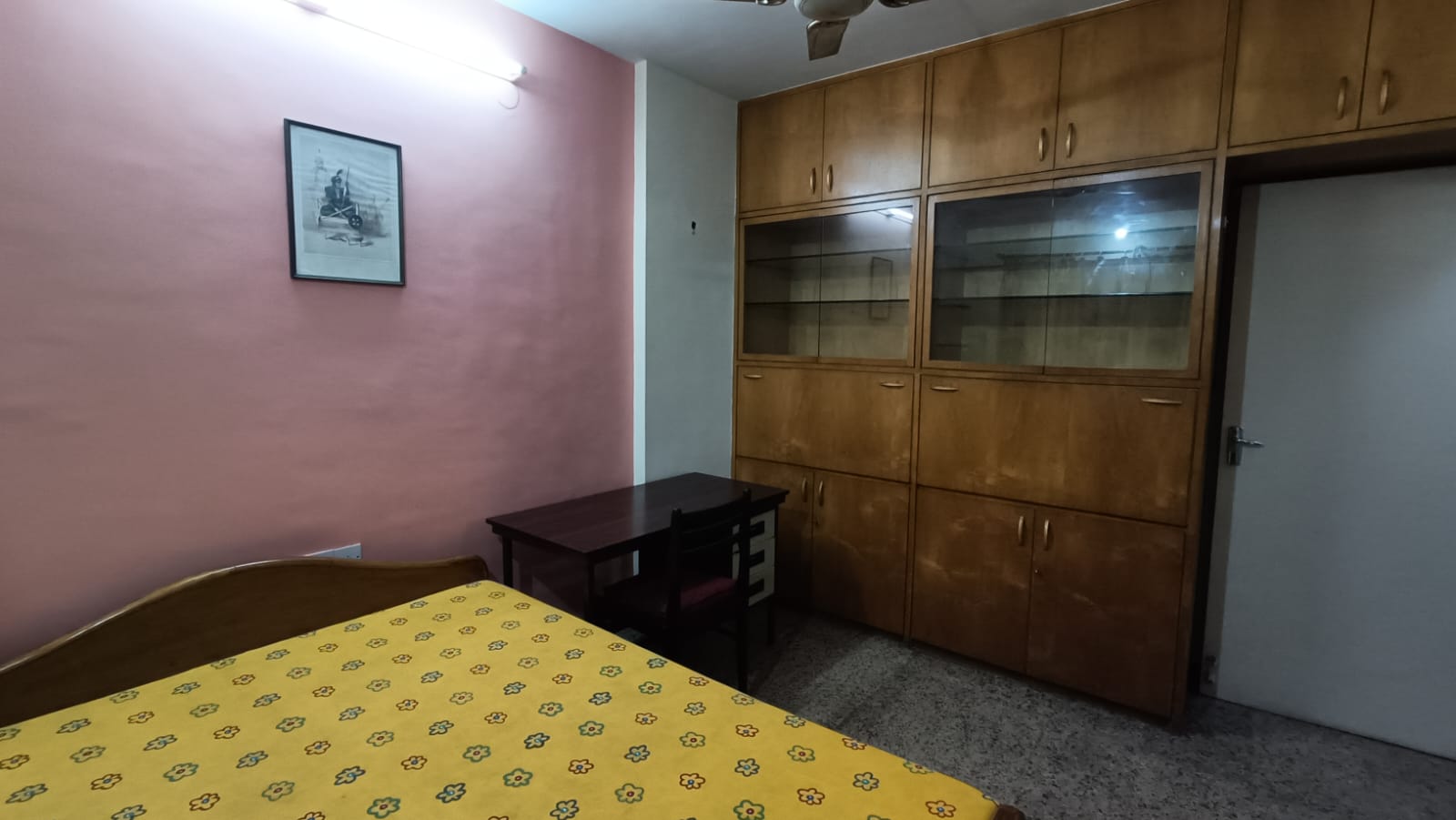 3 Beds and 3 Baths For Rent in Mumbai. 