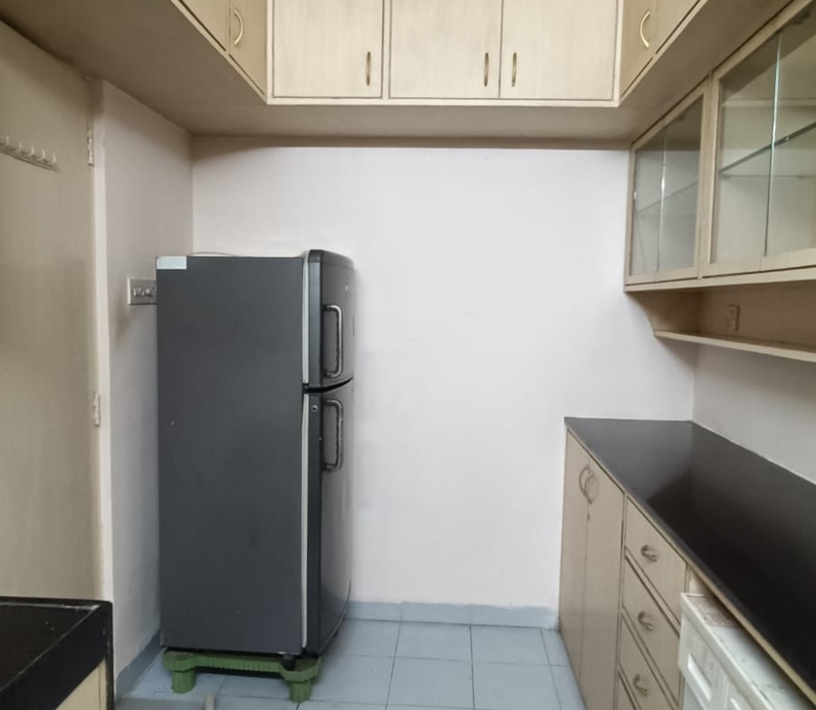 3 Beds and 3 Baths For Rent in Mumbai. 