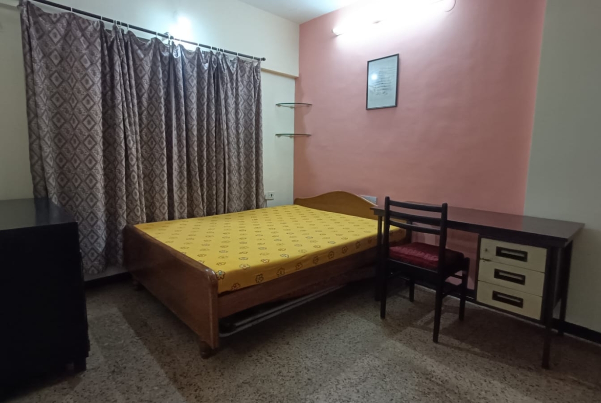 3 Beds and 3 Baths For Rent in Mumbai. 