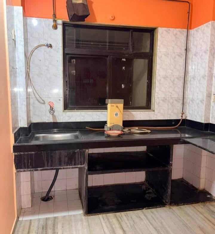 1 Bed and 1 Bath For Rent in Mumbai.