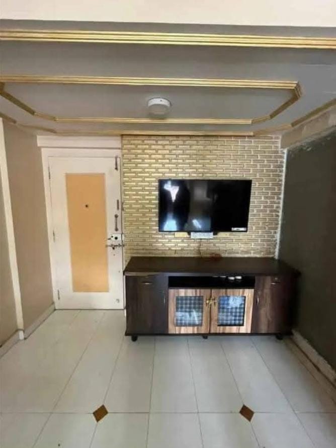 1 Bed and 1 Bath for Rent in Mumbai.
