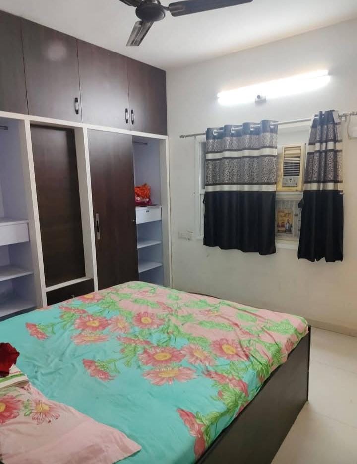 3 Beds and 3 Baths For Rent in Ahmedabad.