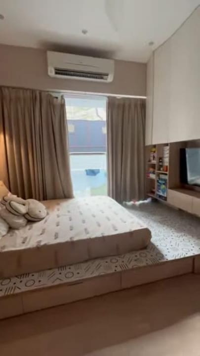 3 Beds and 3 Baths For Rent in Mumbai. 