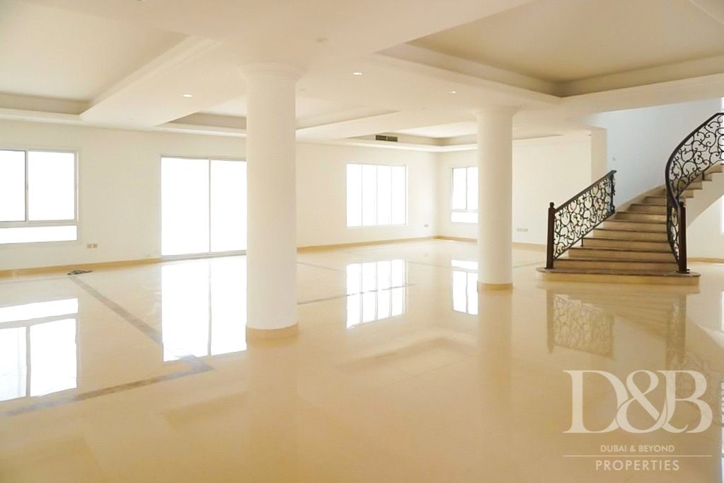5 Bedrooms Villa For Rent In Samara hall view