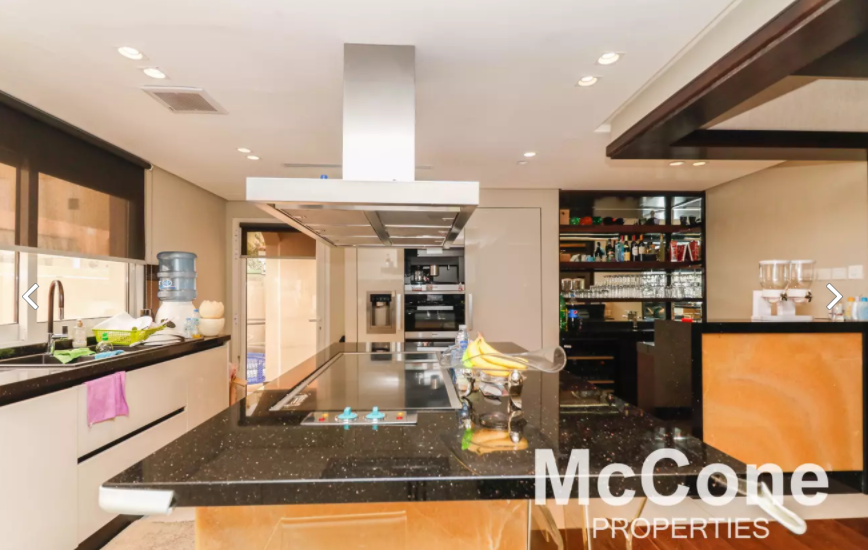 uae3 VILLA FOR SALE IN JUMEIRAH 3 VILLAS, Exclusive | Newly Renovated | Prime Location
